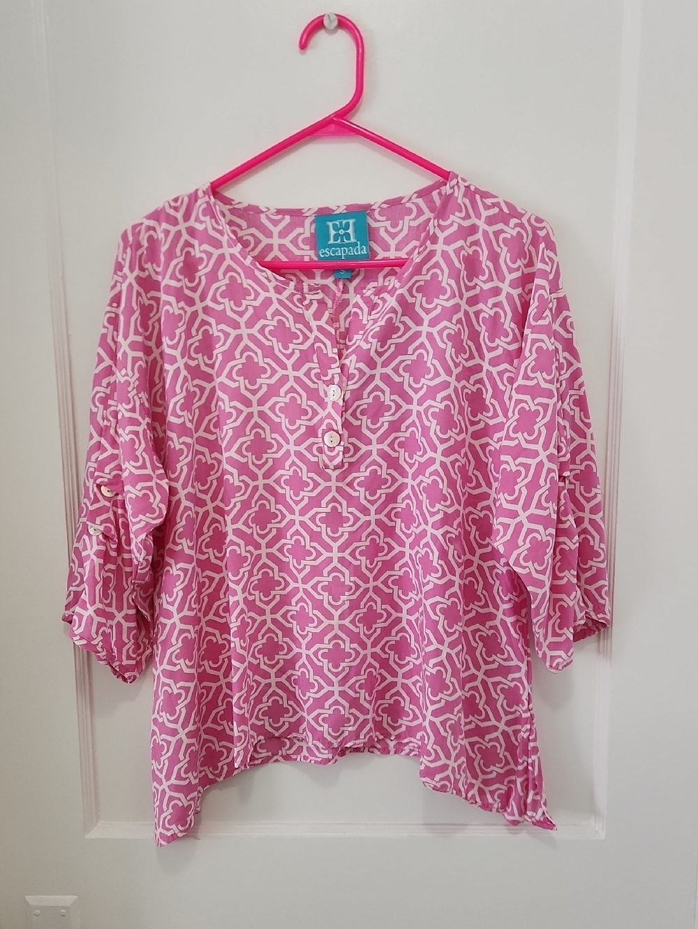 Escapada Pink and White Pattern 3/4 Sleeve Top Size Small